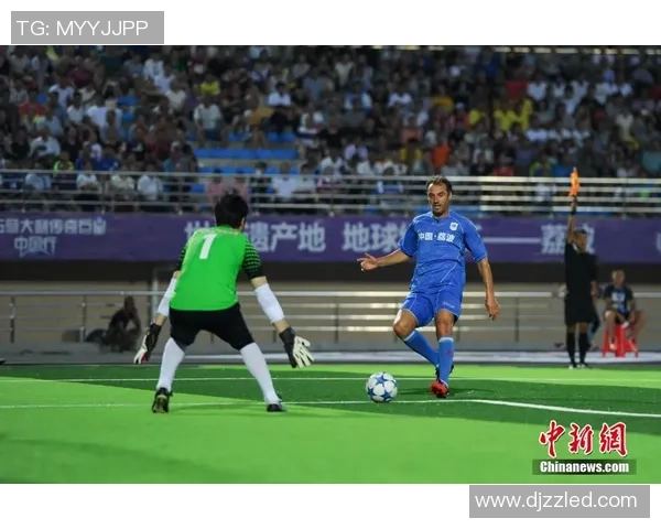 燃情绿茵巅峰瞬间见证足球巨星荣耀时刻壁纸精选